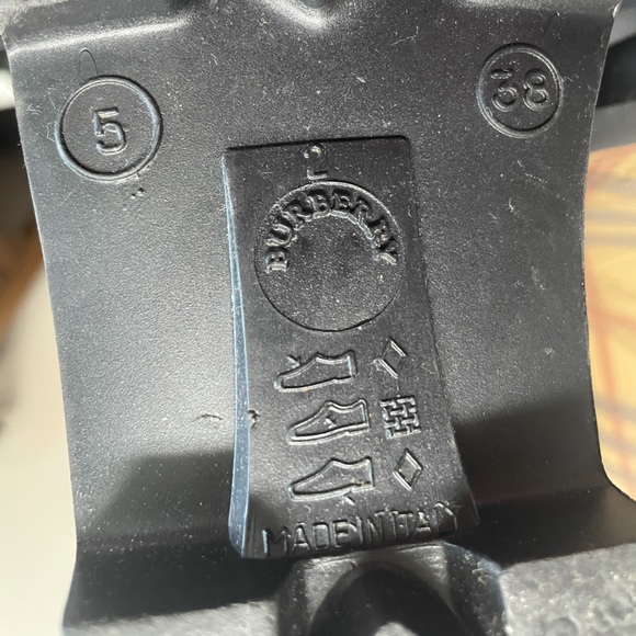 Burberry Haymaker Novacheck - Picture 7 of 8